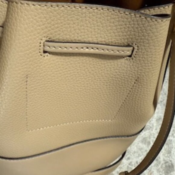 AUTHENTIC MK Stunning Crossbody Hobo in Color of the Season. GENUINE LEATHER! - Picture 5 of 9